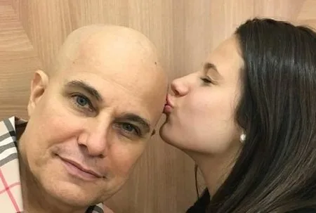 Claudia Raia posta foto de filha com Edson Celulari: "Amor dos filhos, isso cura"