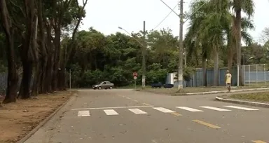 Motorista de transporte por aplicativo é assaltado por 4 homens na Serra