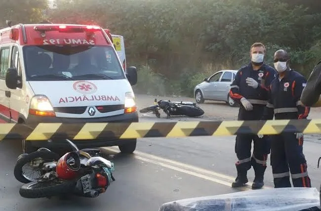 Duas motos batem de frente e motociclista morre em rodovia de Cariacica