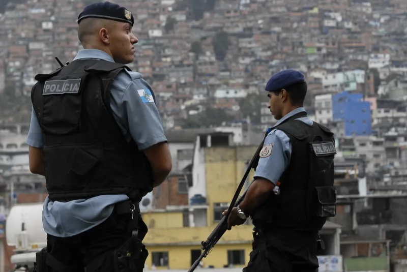 Polícia identifica um dos assassinos de coronel no Rio