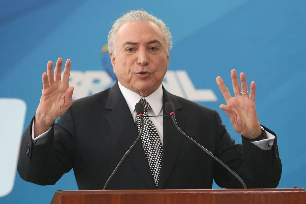 Brasília – O presidente Michel Temer dá posse ao novo ministro da Cultura, Sérgio Sá Leitão, em cerimônia no Palácio do Planalto (Antonio Cruz/Agência Brasil)