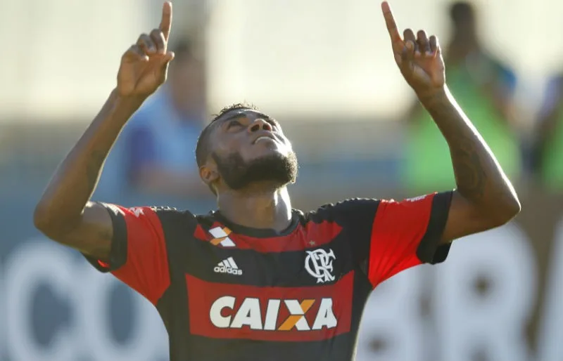 Flamengo bate Bangu por 3 a 0 e se garante na semifinal do Carioca