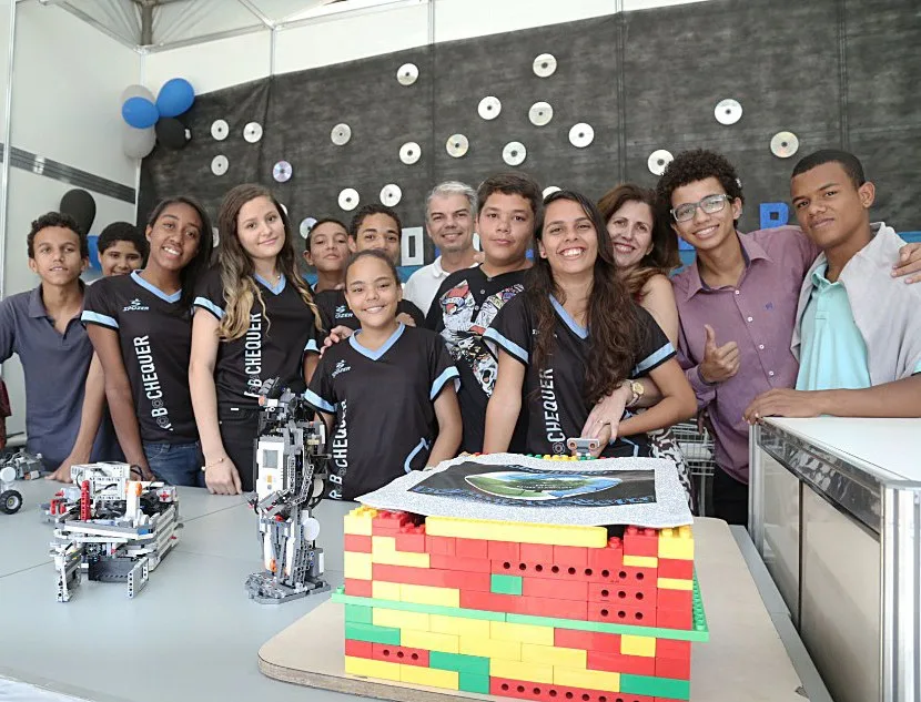 Equipes capixabas viajam o país para participarem de eventos de robótica e tecnologia