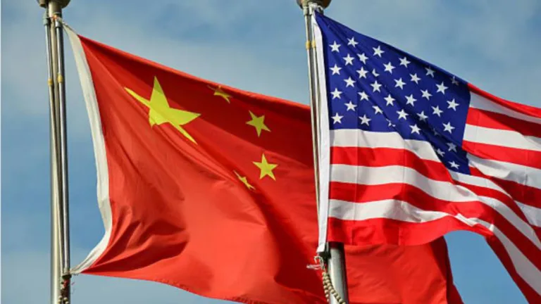 China pode deter cidadãos americanos em retaliação aos EUA