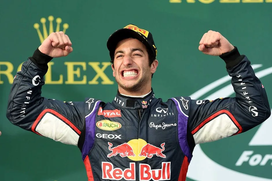 Ricciardo bate Mercedes em Mônaco e faz primeira pole da carreira na F1