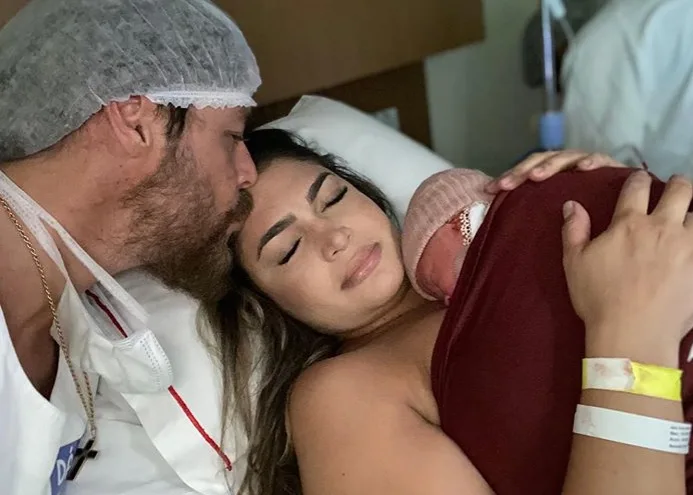 Theo Becker revela nascimento de sua segunda filha