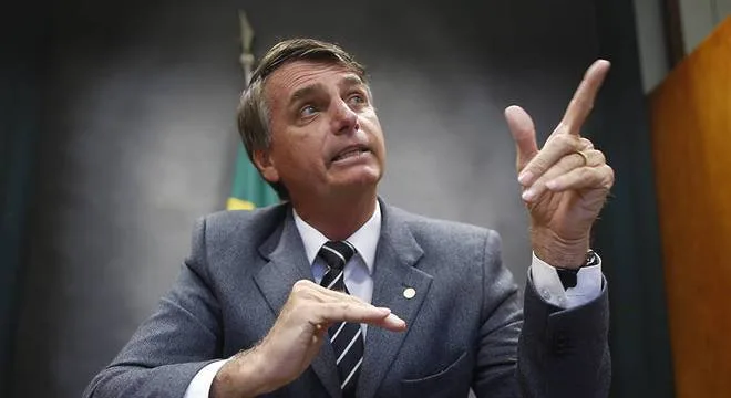 Bolsonaro não acredita em elevada transferência de votos de Lula para Haddad