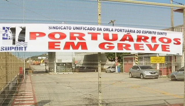 Greve afeta operações no Porto de Vitória