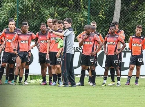 Risco de punição deve motivar times a irem a campo na rodada final do Brasileirão