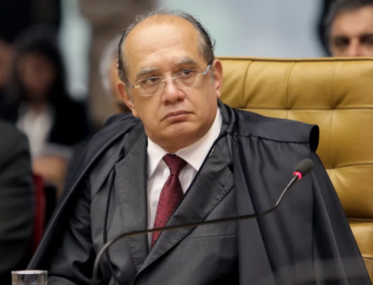 Ao retomar julgamento no TSE, Gilmar Mendes diz que espera conclusão ainda hoje