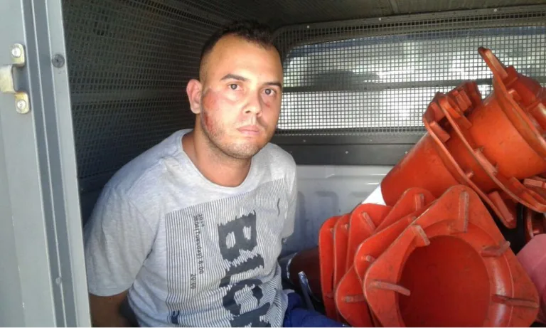 Homem que dirigia carro roubado é preso após perseguição em Vila Velha
