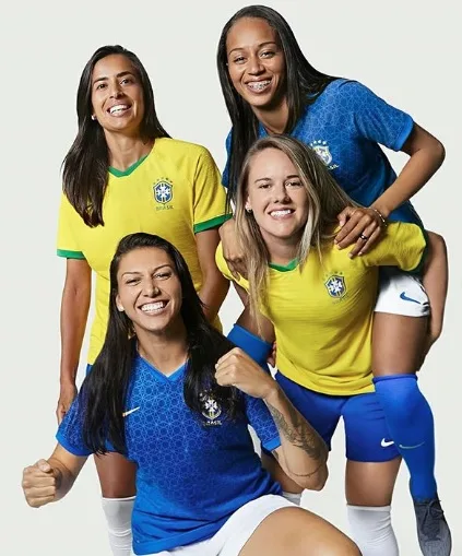 Seleção feminina participa da escolha do próprio uniforme pela primeira vez na história