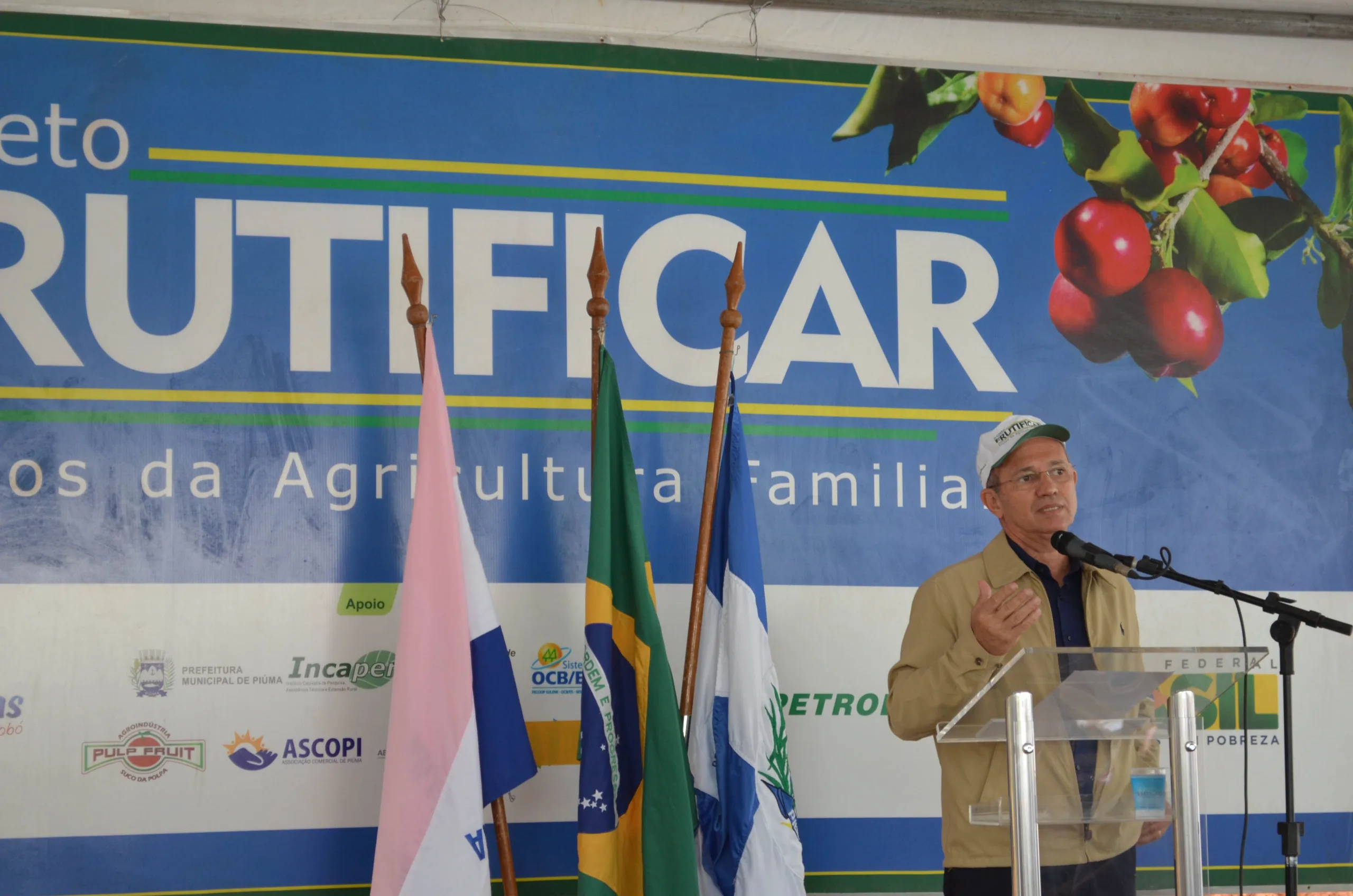 Governador inaugura fábrica de beneficiamento de frutas em Piúma