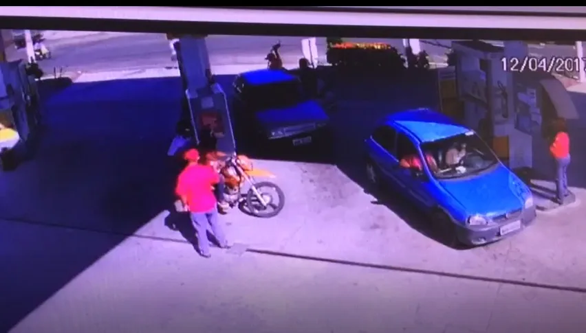 Vídeo mostra assalto a posto lotado no bairro Nova Itaparica, em Vila Velha