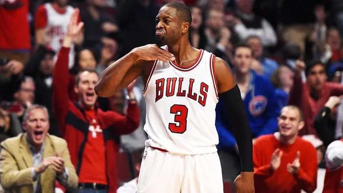 Dwyane Wade se machuca e desfalca Chicago Bulls até o fim da temporada