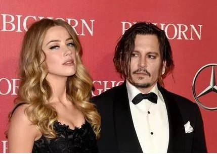 Advogado de Johnny Depp revela que Amber Heard chorou, gritou e se recusou a depor no tribunal