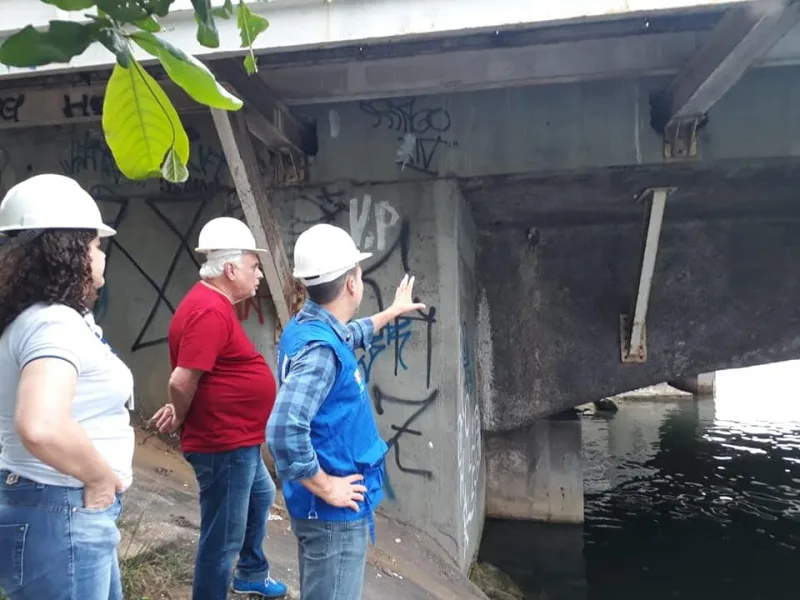 Inspeção na ponte de camburi