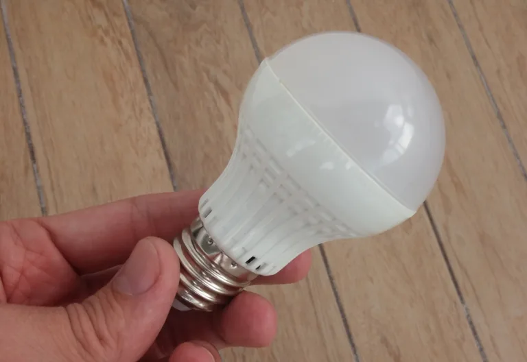 Lâmpadas de LED podem durar até 25 mil horas de uso. Veja cinco motivos para usá-las!