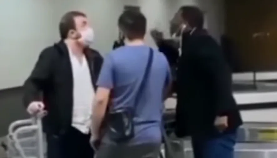 VÍDEO| Barraco no aeroporto: alegando ter sido vítima de racismo, Netinho de Paula precisa ser acalmado por populares