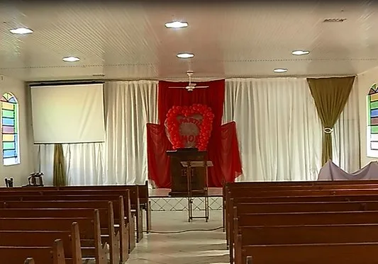 Igreja é arrombada, criminosos levam equipamentos avaliados em R$ 5 mil e devolvem itens de roubo anterior