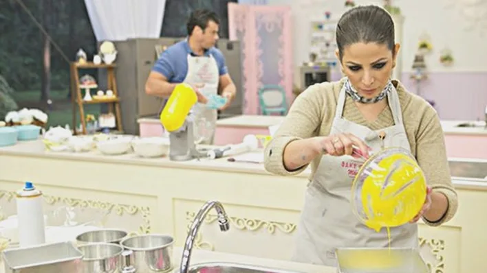 No Bake Off Brasil - Mão na Massa, público comemora saída de participante considerada vilã da edição