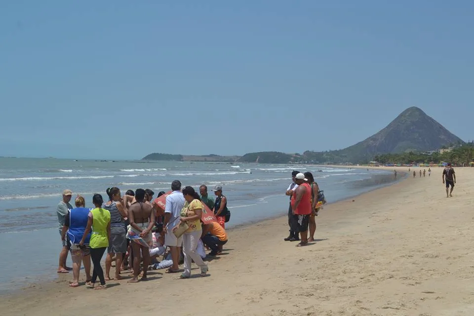 Aposentada morre quando nadava na Praia de Piúma