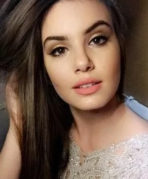 Camila Queiroz filosofa nas redes sociais: "O mundo pode ser nojento"