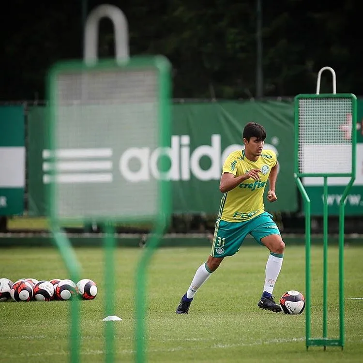 Guerra não treina no Palmeiras e deve ficar fora da estreia no Paulista