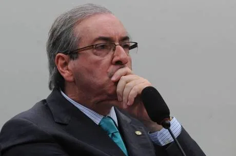 Suíça diz que devolverá dinheiro de Cunha se ele for condenado