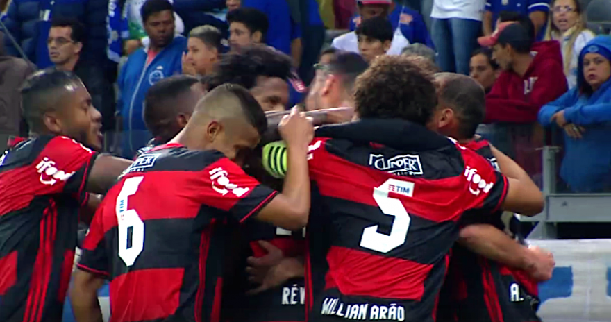 Flamengo celebra atuação de nova dupla de zaga após vitória