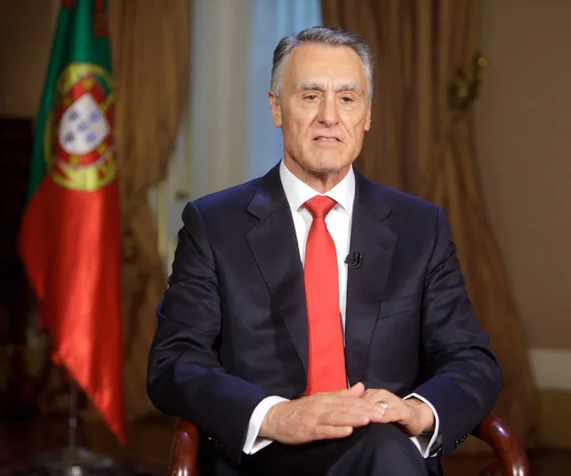 Presidente de Portugal questiona acionistas da PT