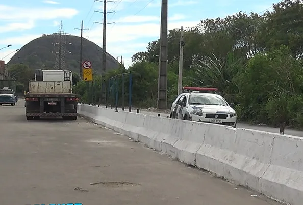 Caminhoneiro é assassinado ao sair de bar e voltar para casa em VV