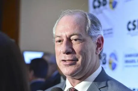 Brasil está no seu pior momento fiscal da sua história, diz Ciro Gomes