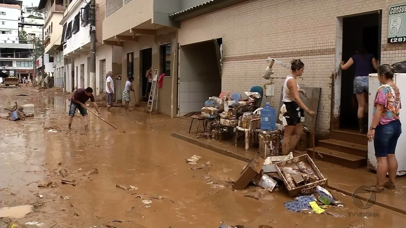 Governo federal vai liberar R$ 1 bilhão para reconstrução de cidades no ES, RJ e MG