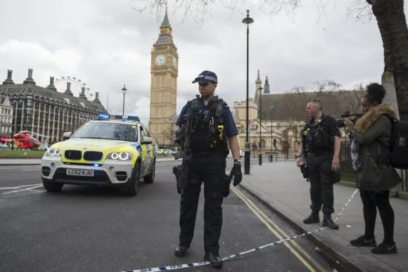 Tiroteio próximo ao Parlamento em Londres deixa vários feridos