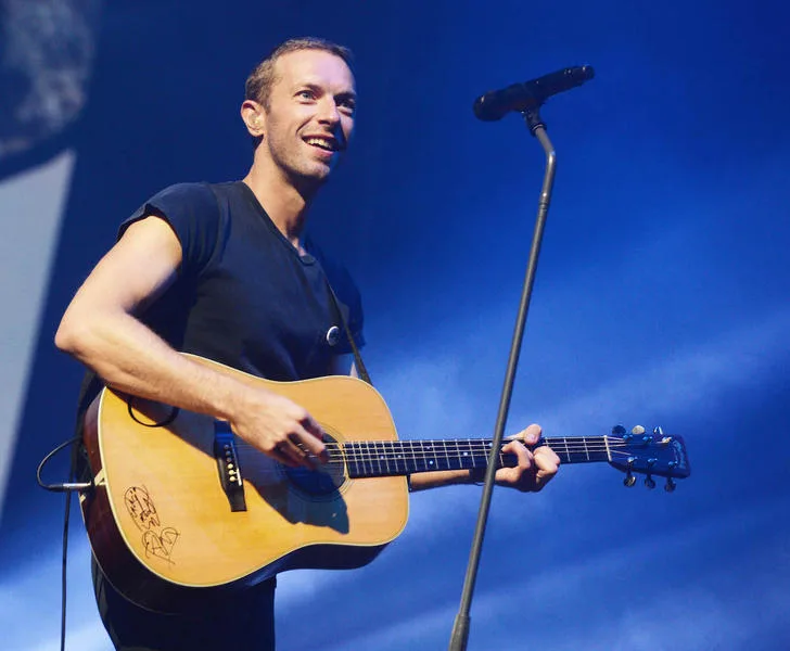 Coldplay lança single e anuncia data de lançamento do novo álbum