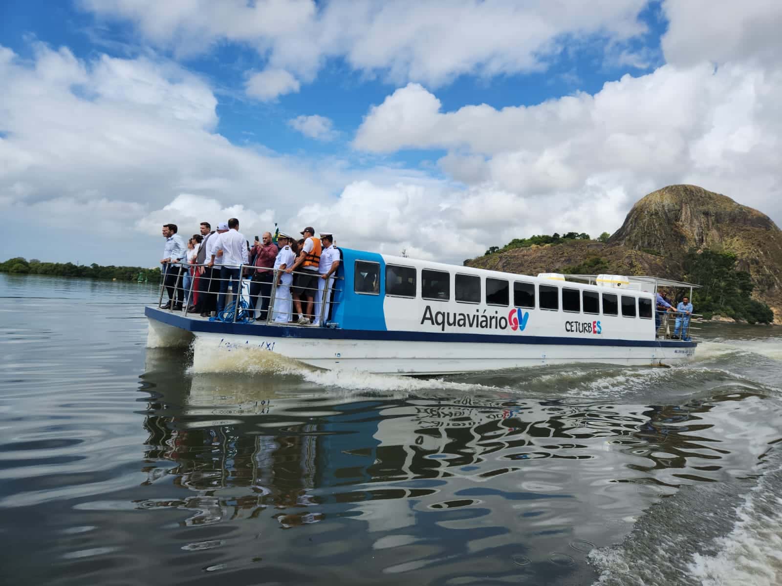 Embarcação do novo aquaviário / crédito: Secom-ES