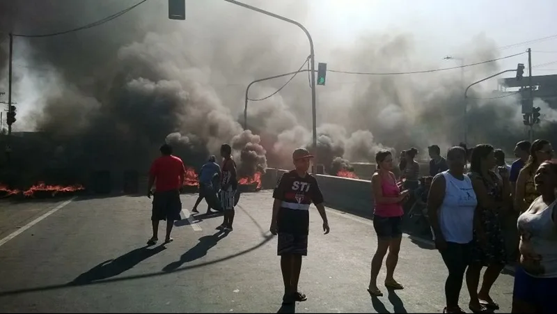 Protesto contra atropelamentos fecha Rodovia do Contorno