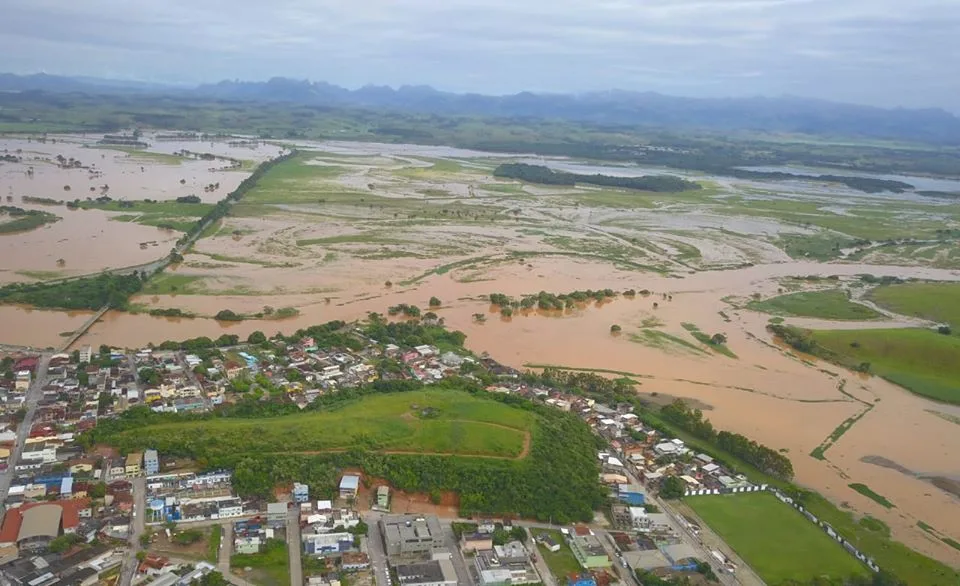 Nível do rio sobe e município de Itapemirim mantém alerta para inundações