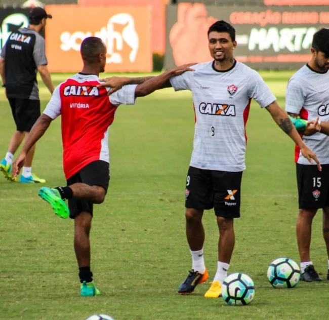 Vitória aposta em retorno de Kieza para ganhar pela primeira vez no Brasileirão