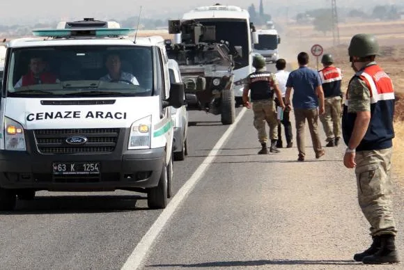 Corpo de criança afogada na Turquia é enterrado na Síria