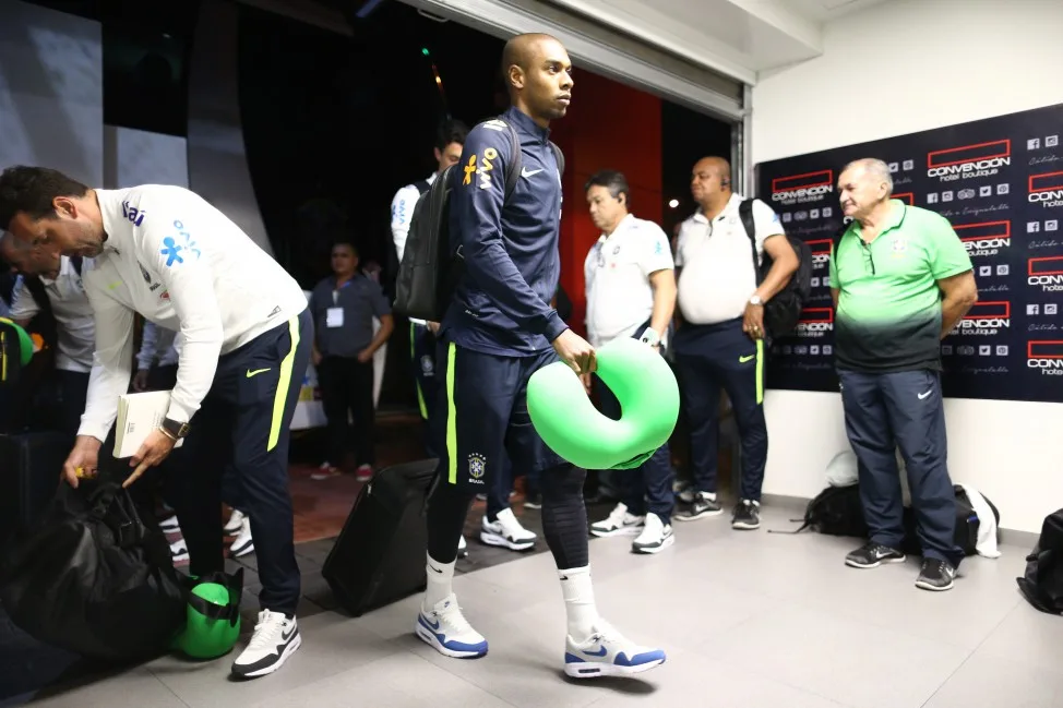 Brasil teme perder jogadores suspensos para jogo com a Argentina