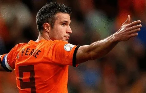 Van Persie tenta mostrar que pode levar Holanda à final