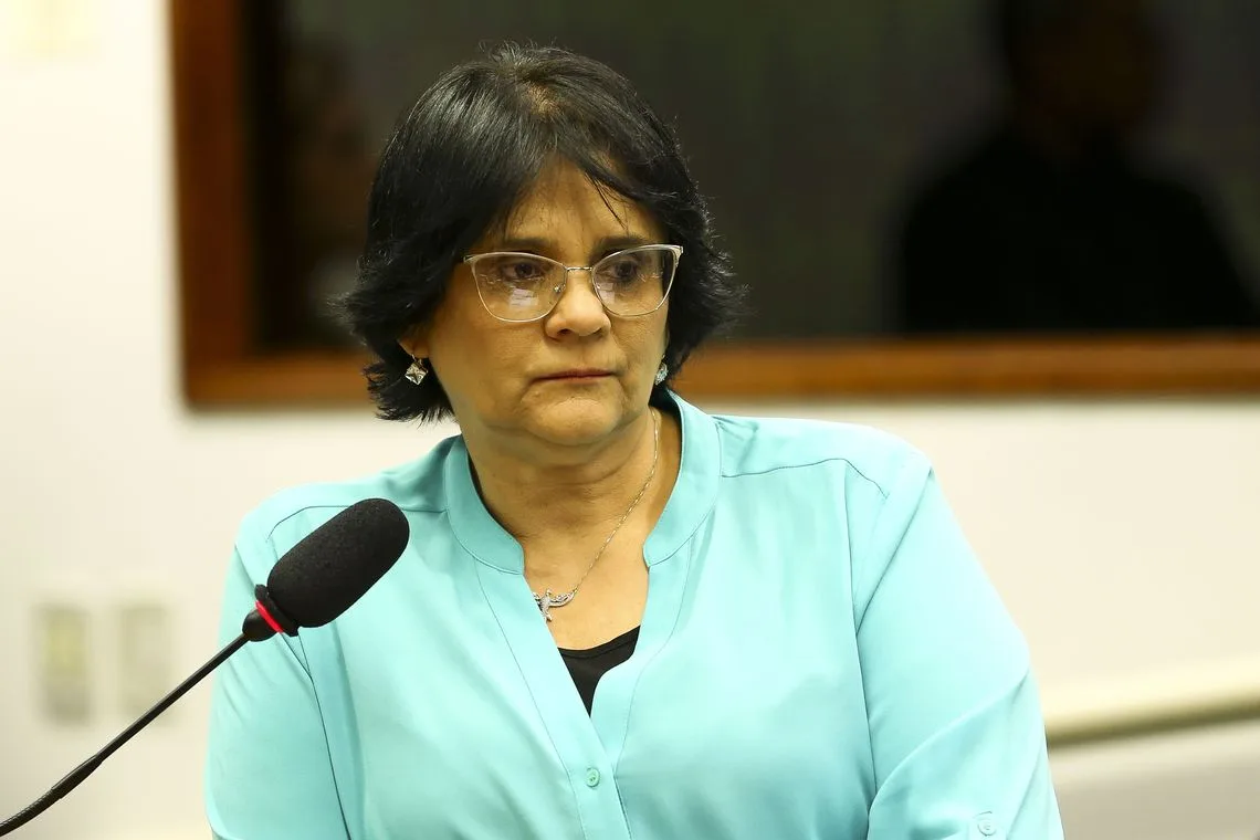 A ministra da Ministério da Mulher, Família e Direitos Humanos, Damares Alves, participa de audiência pública na Comissão de Fiscalização Financeira e Controle para debater ossadas em Perus e pedidos de anistia.