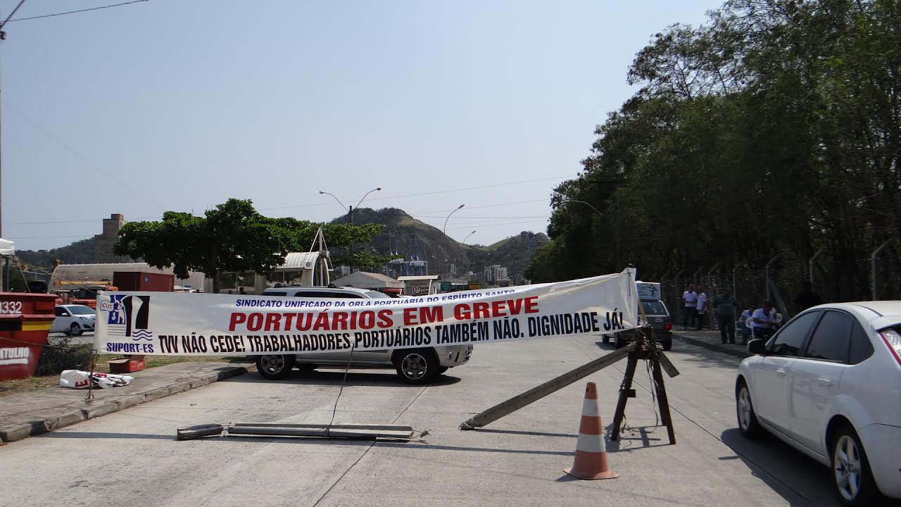 Portuários entram em greve e serviços são paralisados no terminal em VV