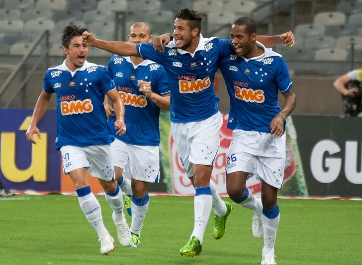 Cruzeiro vence Tupi e alcança rival Atlético no Campeonato Mineiro