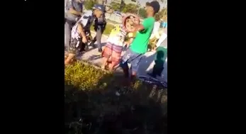 Policial é flagrado dando tapa no rosto de adolescente de 13 anos por causa de pipa