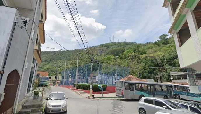 Jovem é preso com drogas e munições durante baile clandestino em Vitória