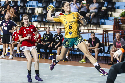 Seleção feminina ganha e fecha grupo com 100% no Pan-Americano de Handebol