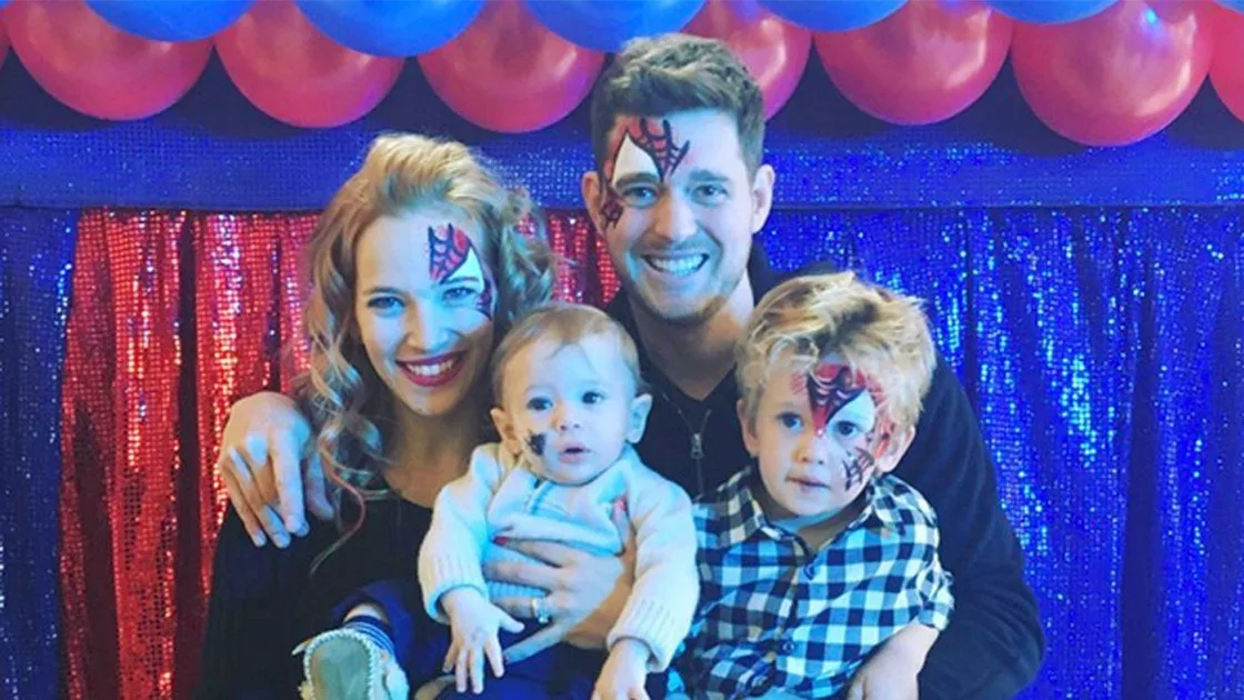 Filho de Michael Bublé celebra quatro aninhos em festa temático do Homem-Aranha